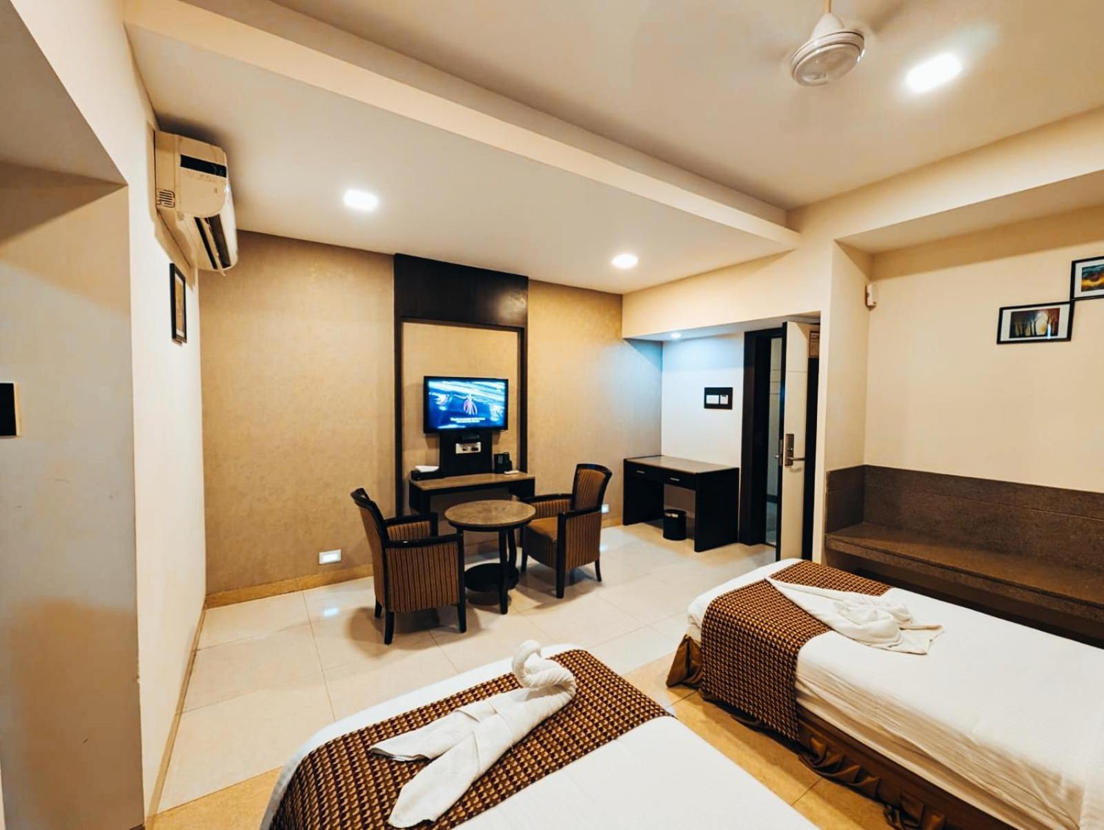 Hotel Southern Residency Kelambakkam Exterior photo