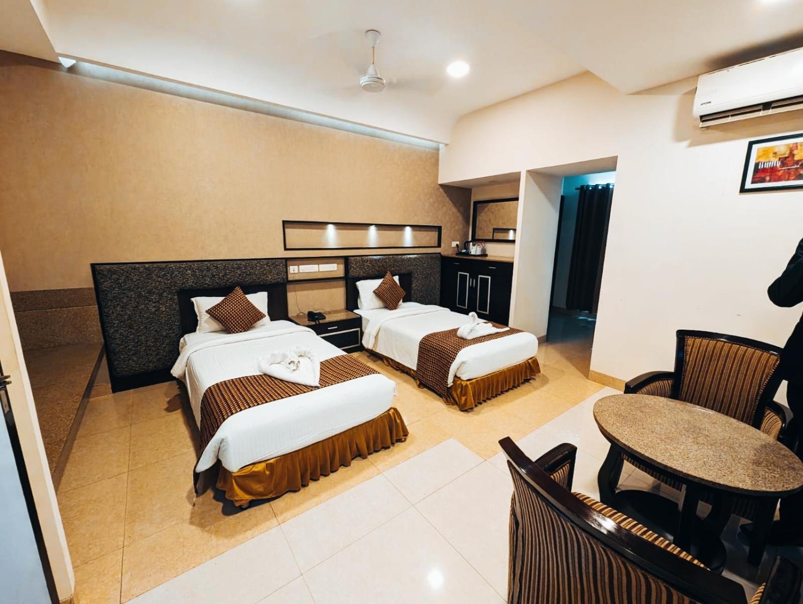 Hotel Southern Residency Kelambakkam Exterior photo