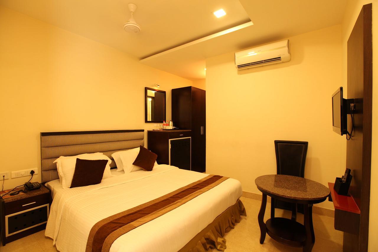 Hotel Southern Residency Kelambakkam Exterior photo